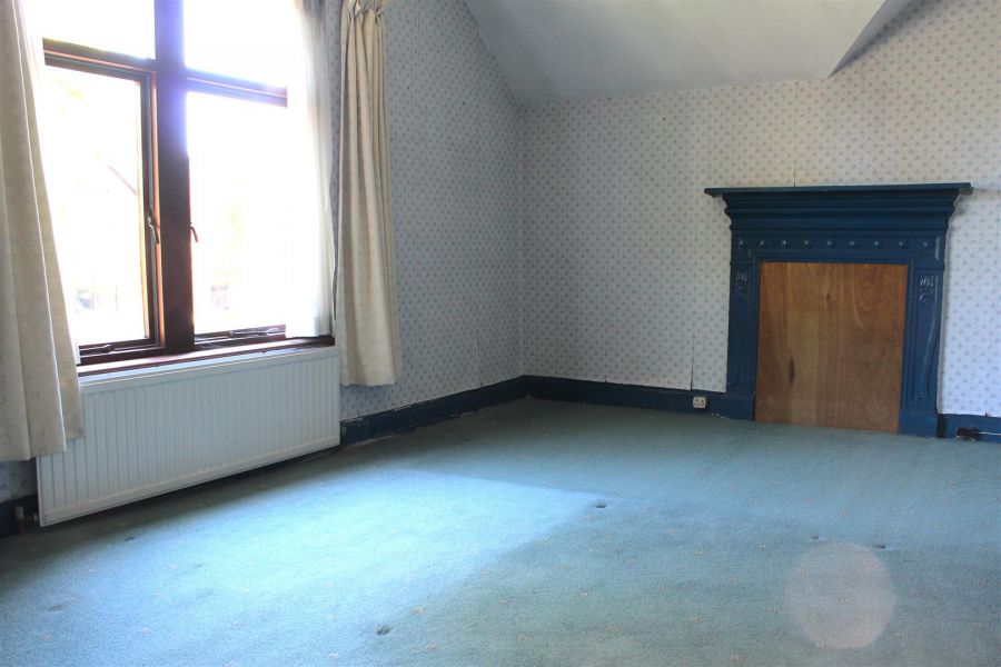 48 Knutsford Drive