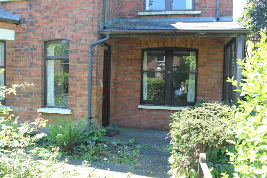 48 Knutsford Drive