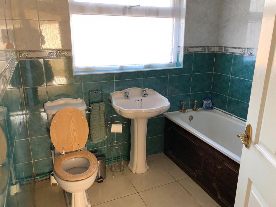 6 Glenview Gardens
