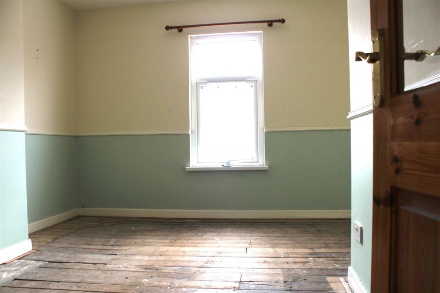 81 Avoniel Road