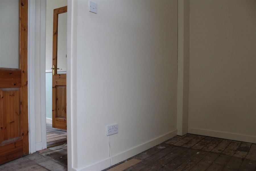 81 Avoniel Road