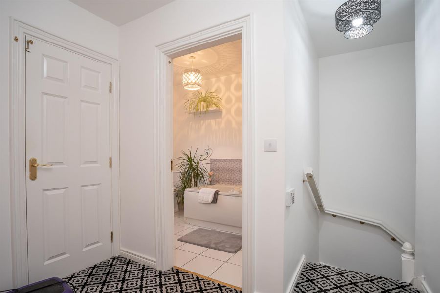 12 Lady Wallace Lane