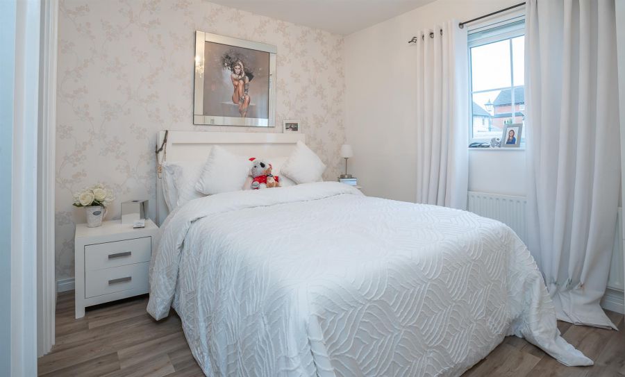 12 Lady Wallace Lane