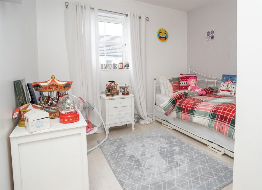 12 Lady Wallace Lane