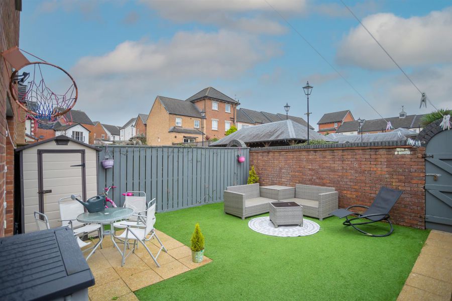 12 Lady Wallace Lane