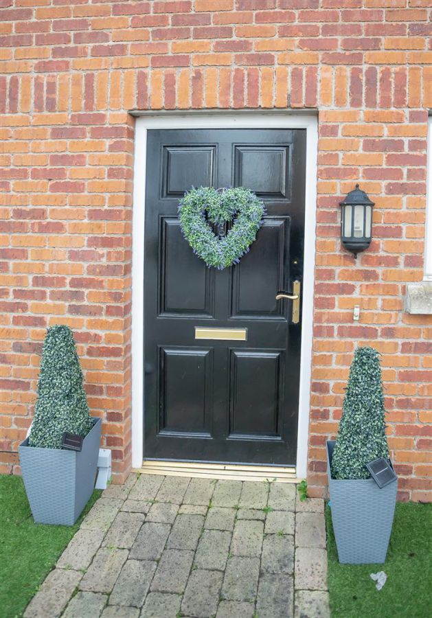 12 Lady Wallace Lane