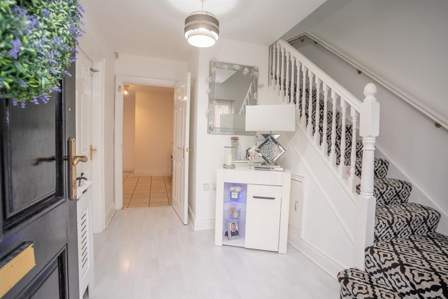 12 Lady Wallace Lane