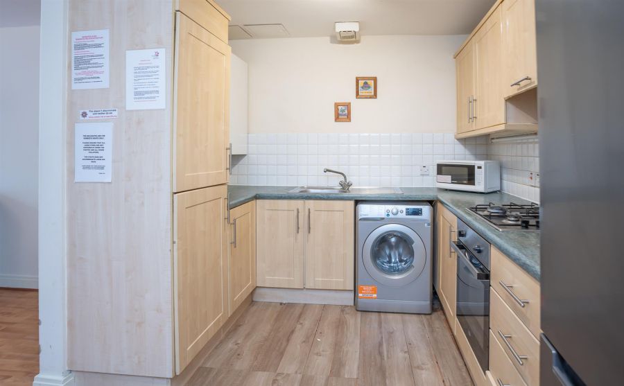 204 Margarita Plaza, 81 Adelaide Street