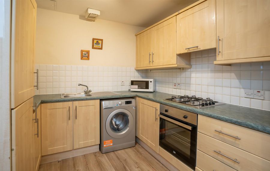 204 Margarita Plaza, 81 Adelaide Street