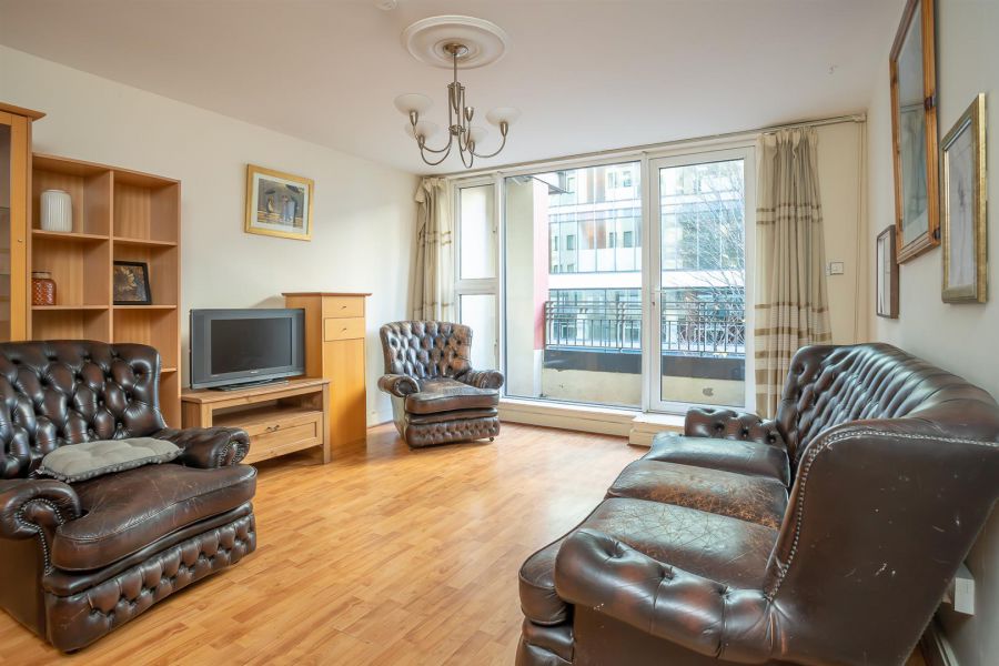 204 Margarita Plaza, 81 Adelaide Street