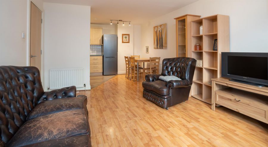 204 Margarita Plaza, 81 Adelaide Street