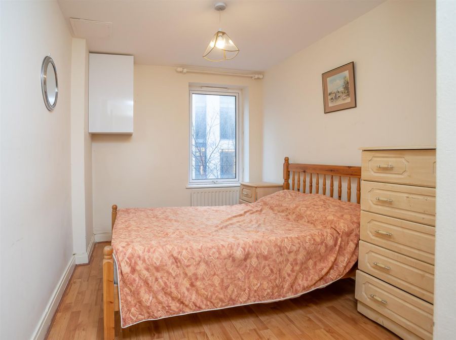 204 Margarita Plaza, 81 Adelaide Street