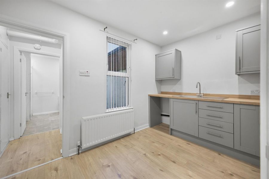 27 Glenvarlock Street