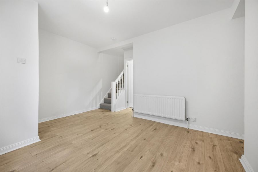 27 Glenvarlock Street