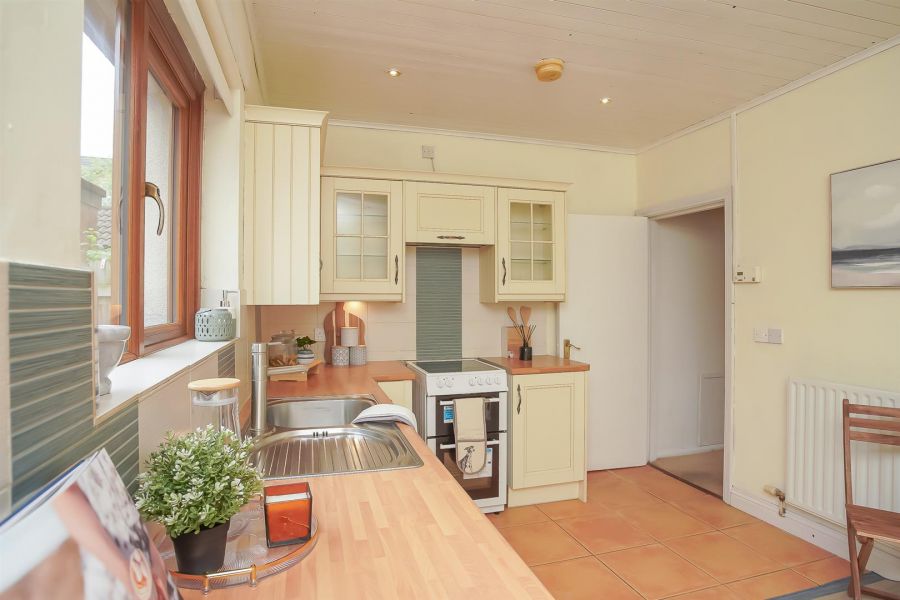 18 Hillview Place