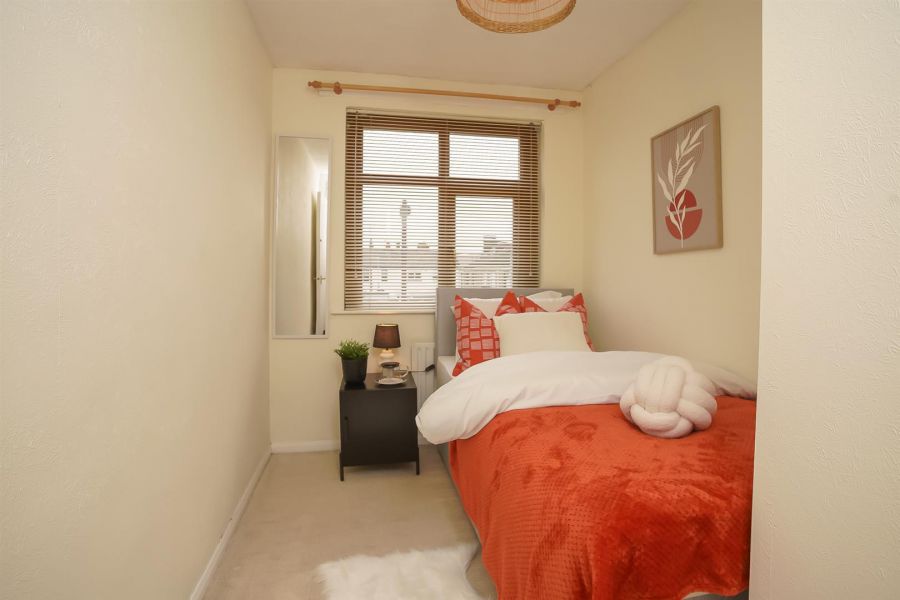 18 Hillview Place
