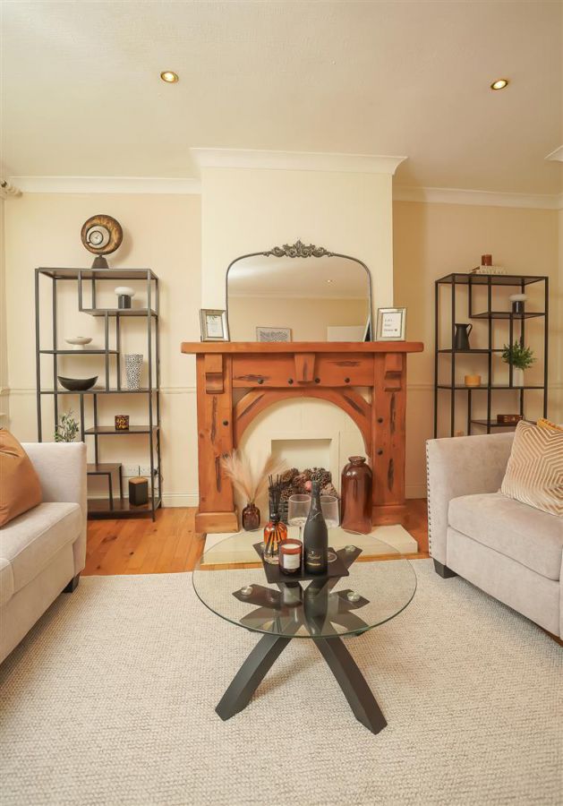 18 Hillview Place