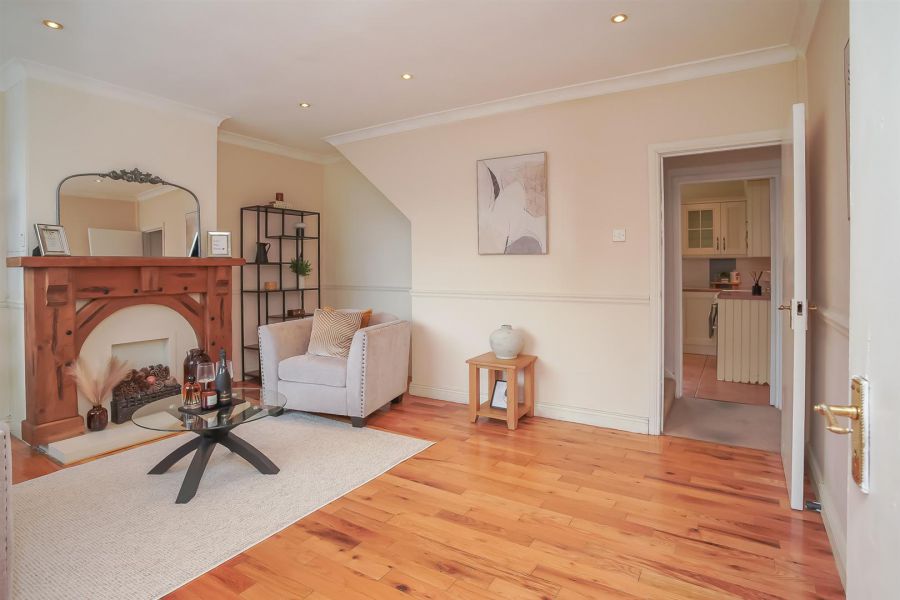 18 Hillview Place