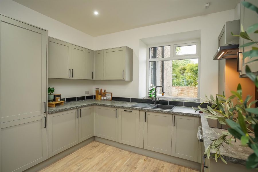 14 Hazeldene Avenue