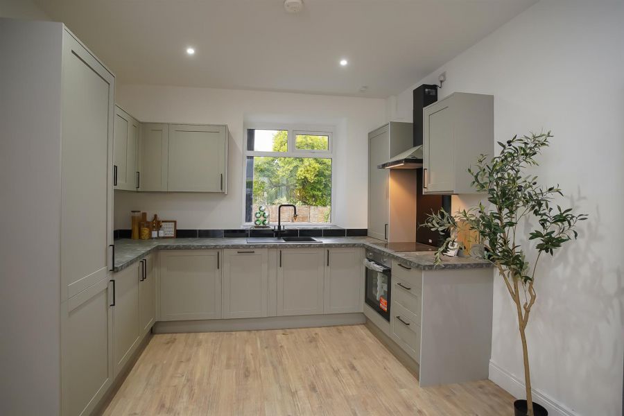 14 Hazeldene Avenue