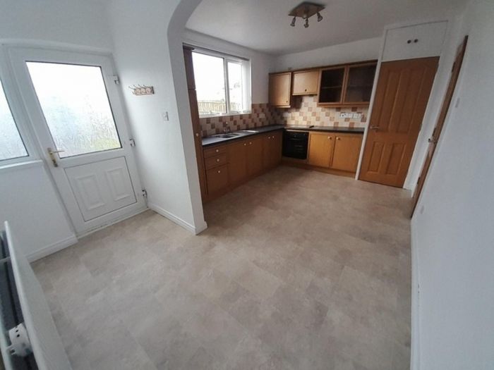 30 Tullymally Road