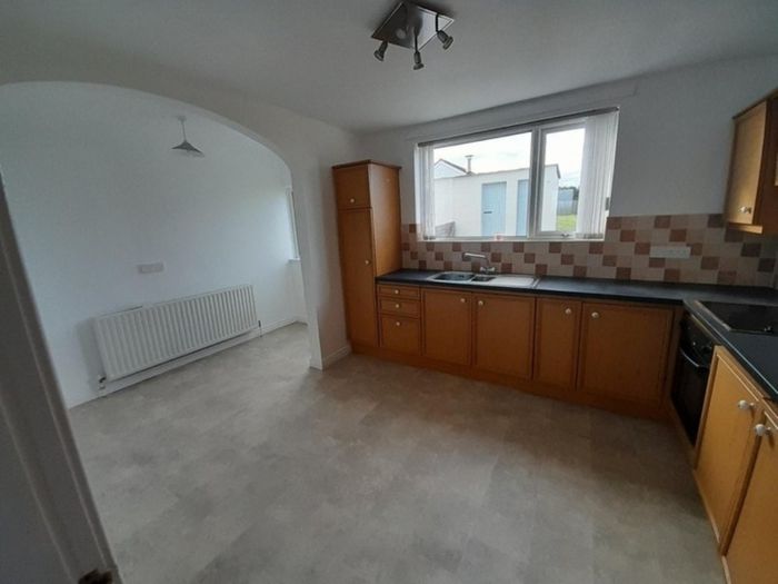30 Tullymally Road