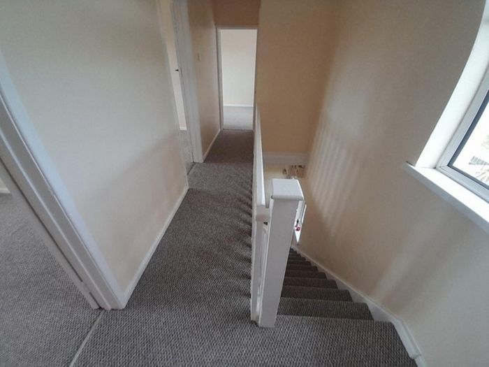 30 Tullymally Road
