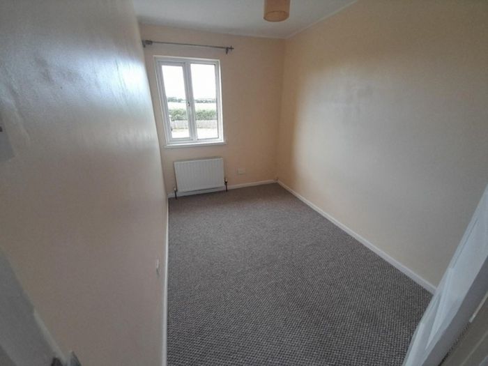30 Tullymally Road