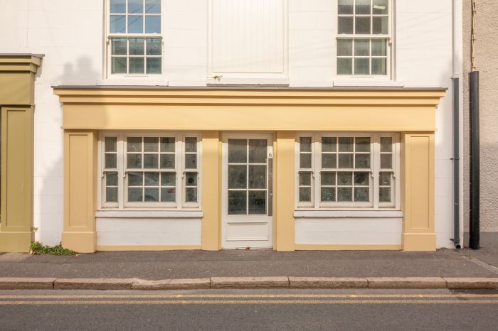 Unit 6 High Street,Portaferry, BT22 1QT Unit 6 High Street,Portaferry, BT22 1QT