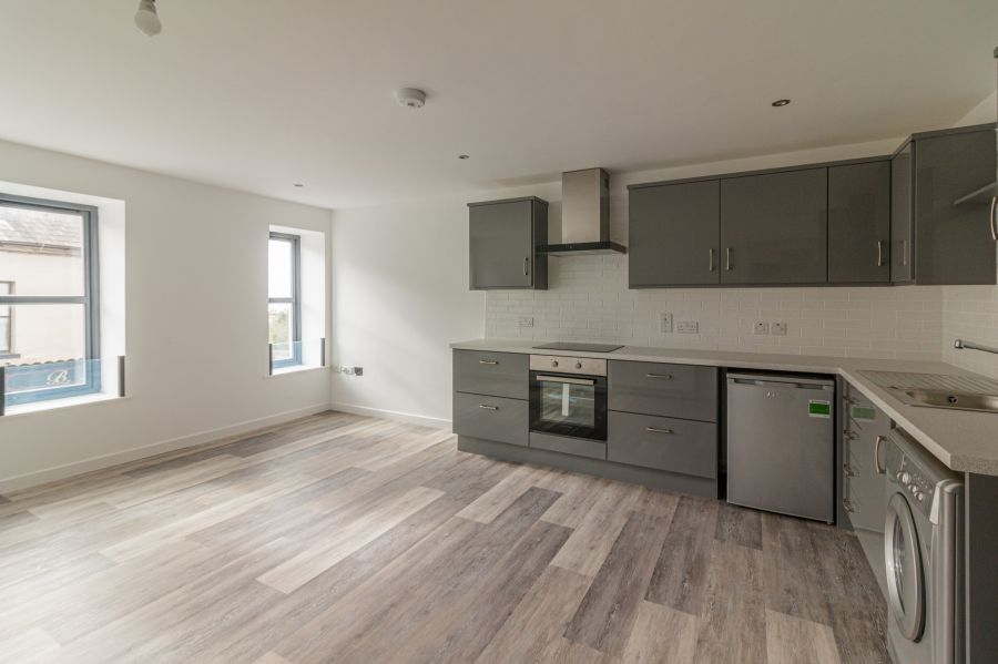 Apt 2 High Street