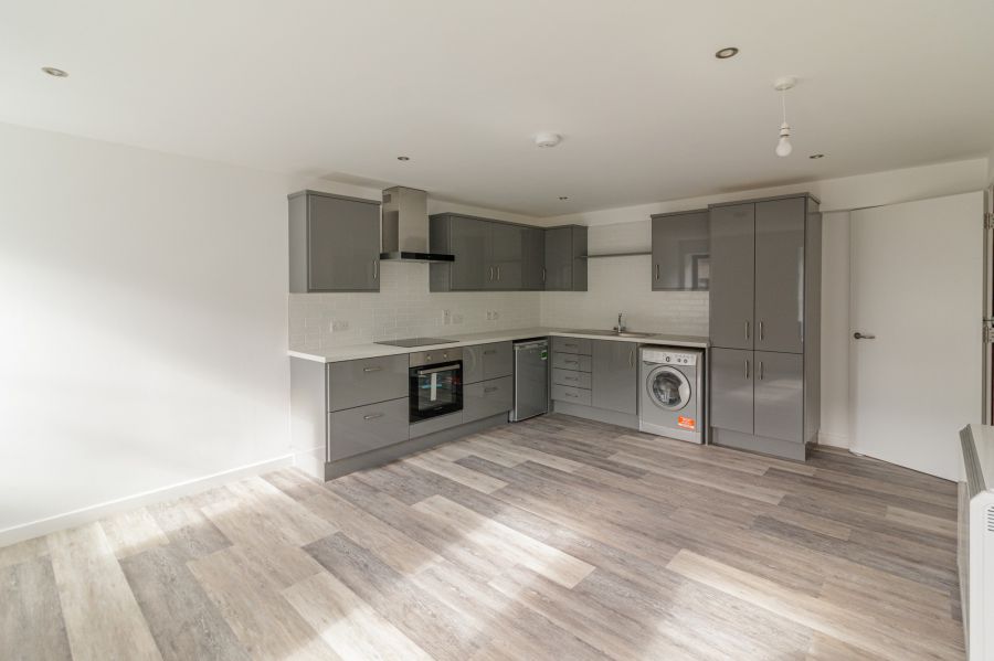 Apt 2 High Street