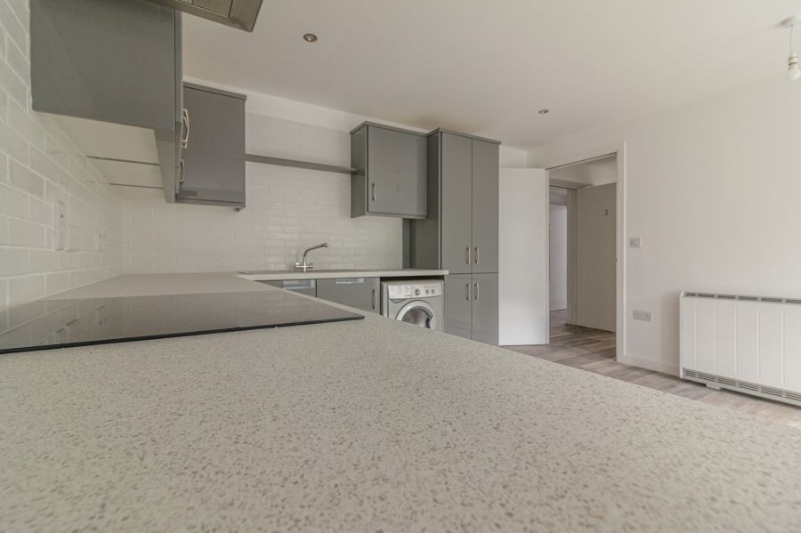 Apt 2 High Street