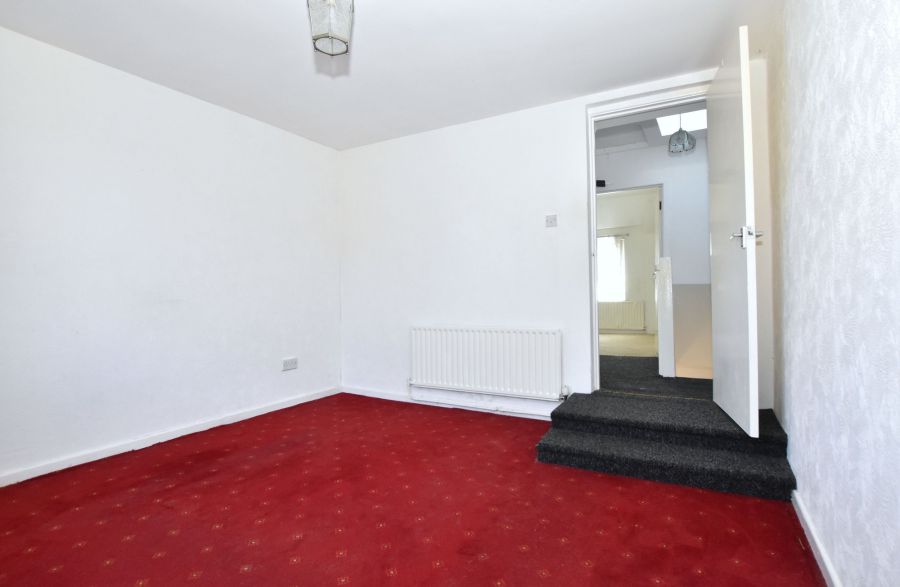 10 Roden Street