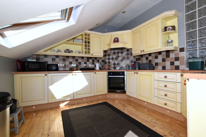 95a Springfield Road
