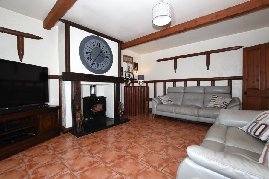 67b Ballyeasborough Road