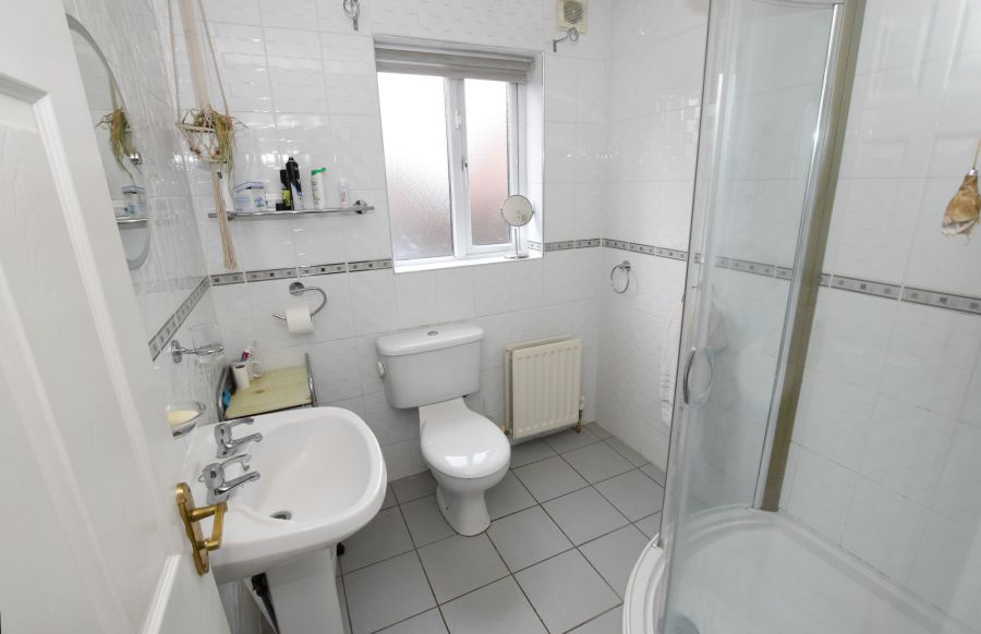 2 Gowland Hollow