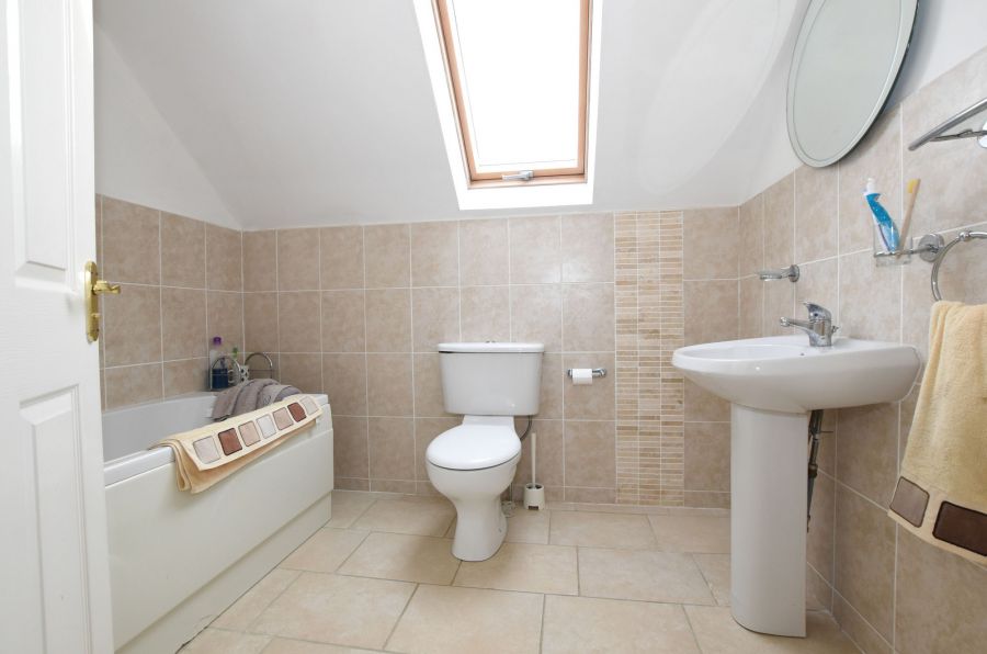 2 Gowland Hollow