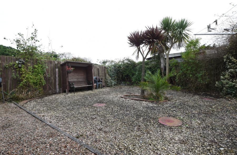 2 Gowland Hollow