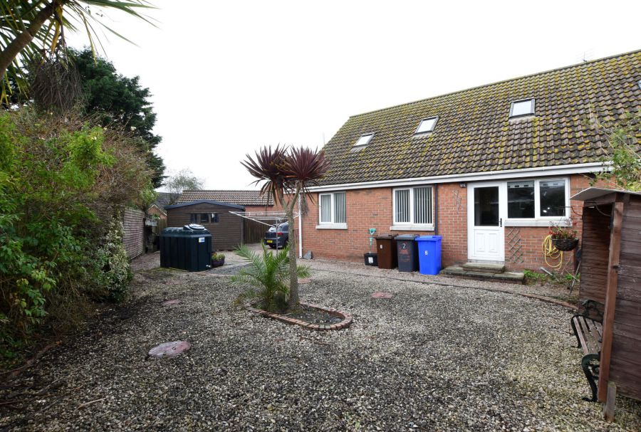 2 Gowland Hollow