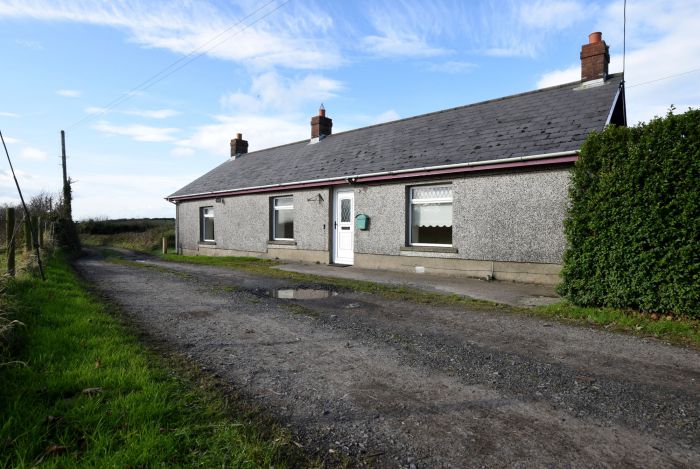 9 Ballyeasborough Road, Portavogie, BT22 1DB