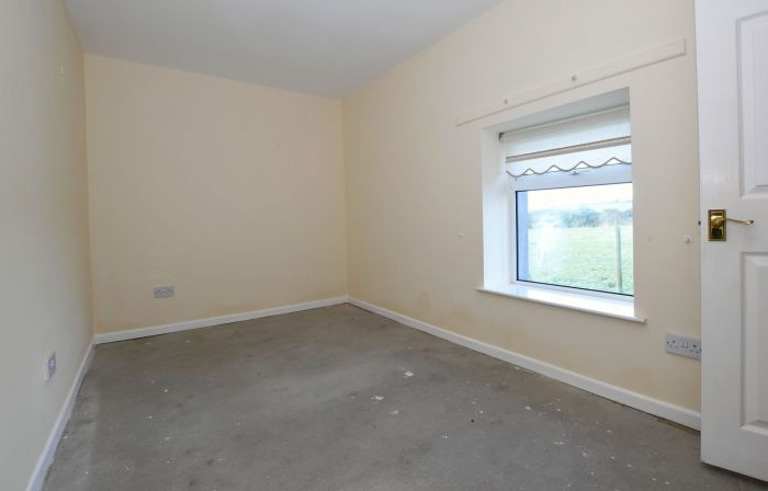 9 Ballyeasborough Road