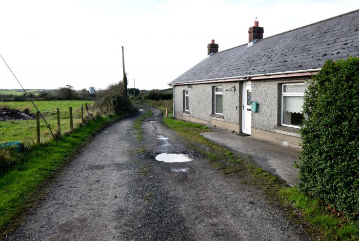 9 Ballyeasborough Road