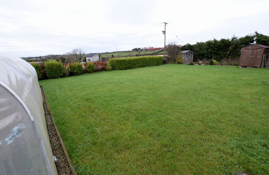 40 Ballyeasborough Road