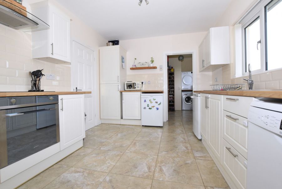 40 Ballyeasborough Road