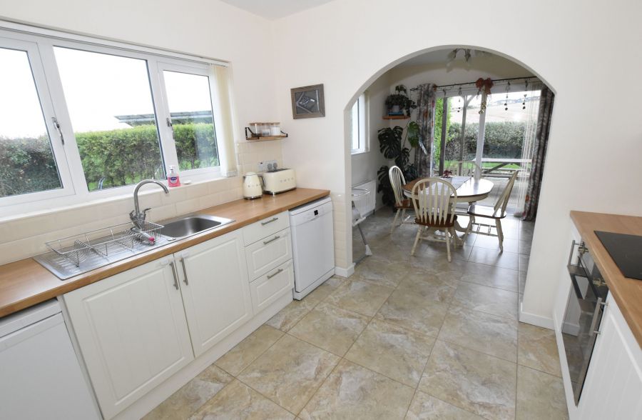 40 Ballyeasborough Road