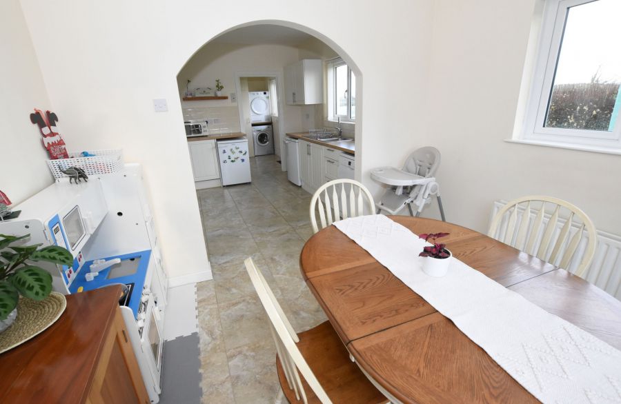 40 Ballyeasborough Road