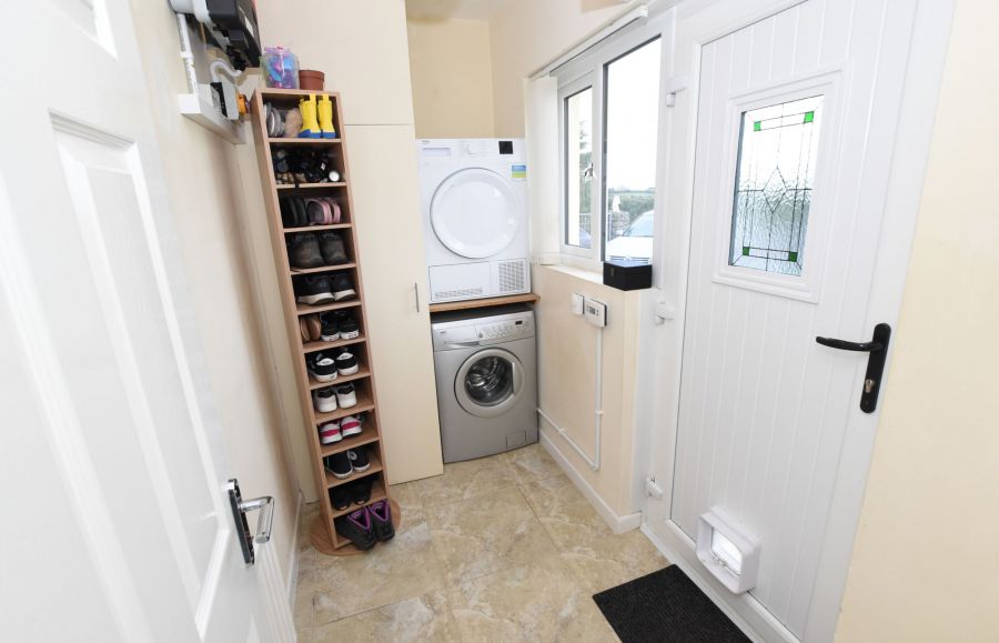 40 Ballyeasborough Road