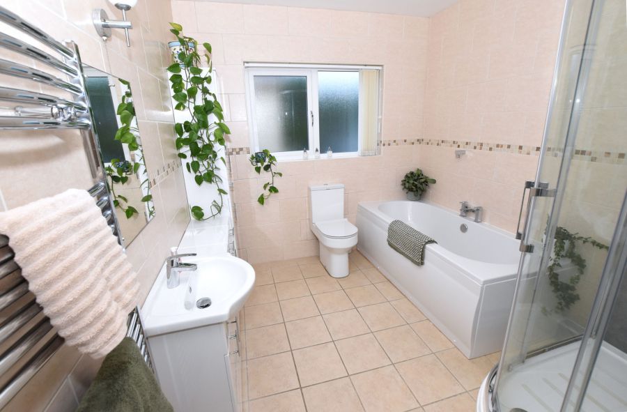 40 Ballyeasborough Road