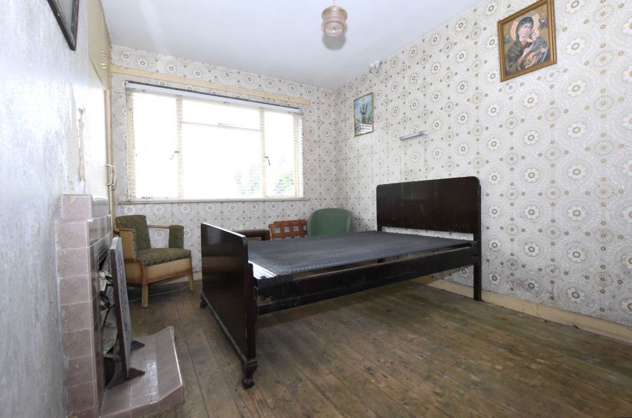 52  Ballyeasborough Road