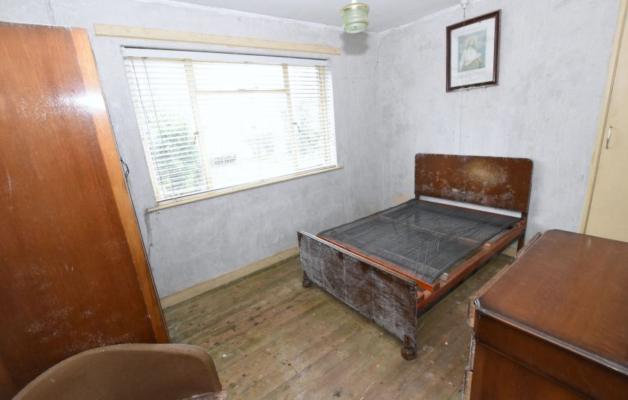 52  Ballyeasborough Road